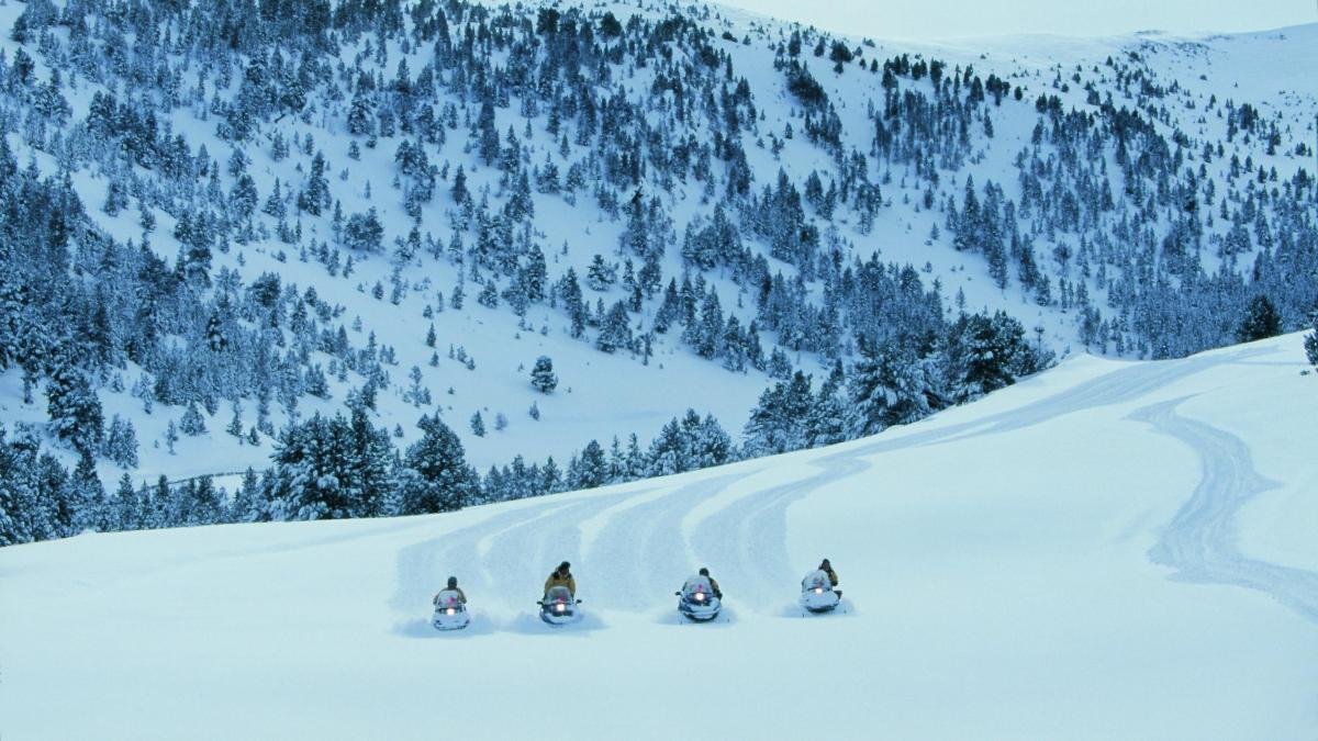 Más allá del esquí: experiencias únicas en la nieve para descubrir el Pirineo catalán